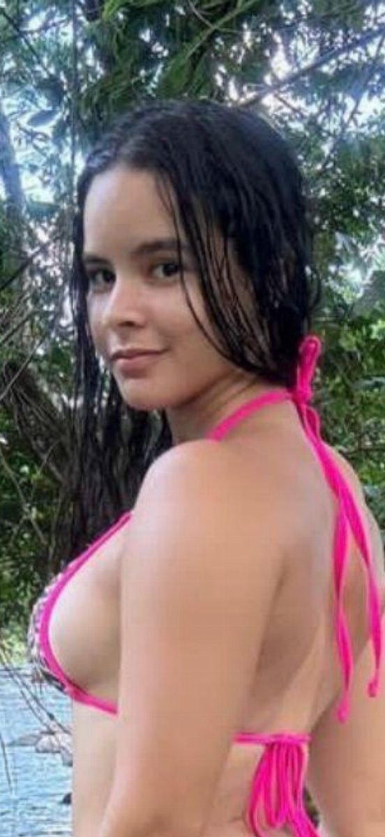 Veronica  Vee